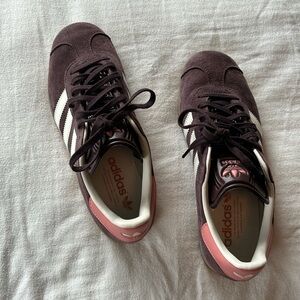 Adidas Gazelle Brown/Pink/White gum sole size 8 (US Women’s)